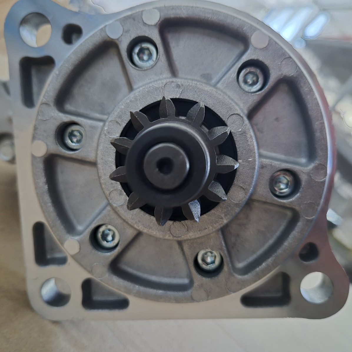 Electromotor U683 11 dinti Jubana - imagine 5